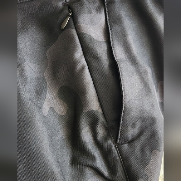 🩳 George Men’s Black Camo Commuter Shorts – Size 34, NWT, Moisture-Wicking - Picture 9 of 13